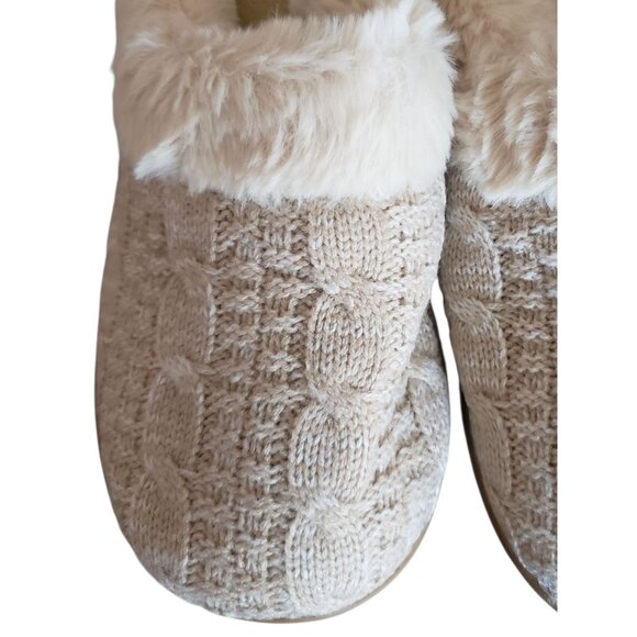 EZ Feet Cable Knit Faux Fur Lined Slippers Beige Size 7/8 - Picture 3 of 10